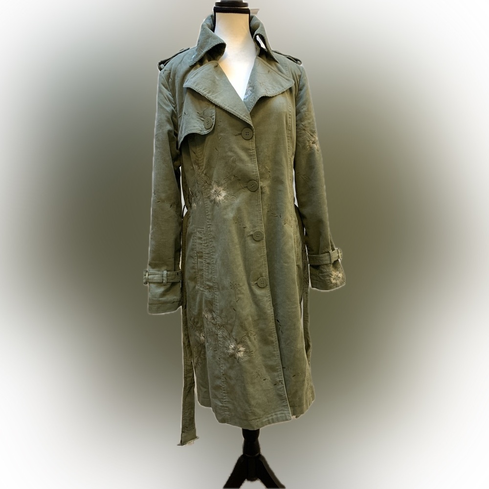 Well tailored and gorgeous corduroy trench coat with embroidery
